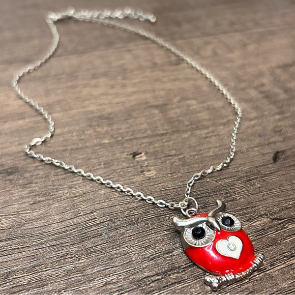 Red Owl With Heart and Crystal Pendant Necklace - Picture 3 of 3